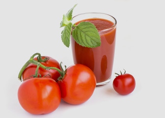 a glass of tomato juice