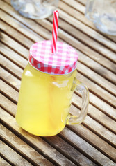 Selbst gemachte Limonade