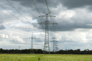 Stromtrasse in Schleswig-Holstein, Deutschland