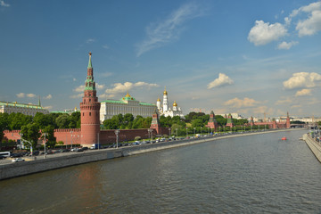 Moscow river and the Moscow Kremlin.