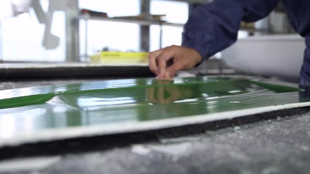 Construction of plastic boats, master plaster mastic form for casting plastic parts