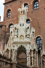 Fototapeta na wymiar The tomb of Cansignorio, one of five gothic Scaliger Tombs, or Arche Scaligeri, in Verona, Italy