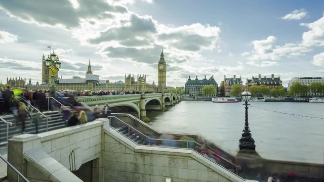 Big Ben, Elizabeth Tower, palace of Westminster, England's government, crowd of people, London, UK, Time-lapse - April 2017 - Zoom Out