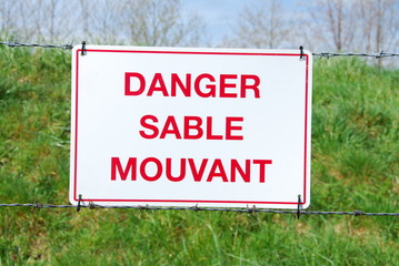 Danger sable mouvant