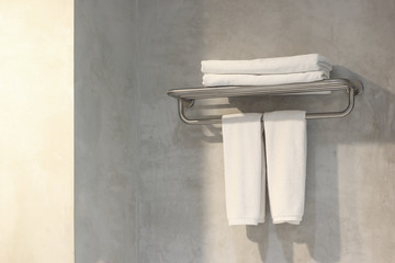 white bath towels on towel rack