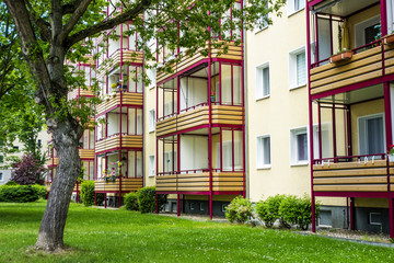 Sanierter Plattenbau