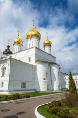 Fototapeta na wymiar White Epiphany monastery of St. Anastasia monastery in Kostroma, Russia.