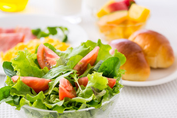 朝食~野菜サラダ