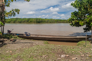 Fototapeta na wymiar Dugout canoe called Peke Peke in peruvian jungle