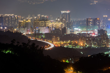 Fototapeta premium Taipei, Taiwan city skyline at twilight.