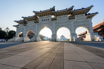 The main gate of National Taiwan Democracy Memorial Hall in Taipei ( National Chiang Kai-shek Memorial Hall )