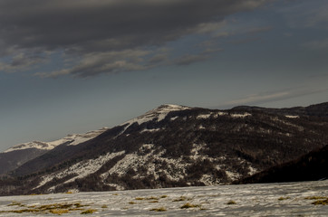 zimowa panoram wzgórz 