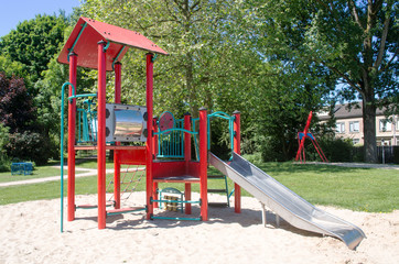 Play set with slide