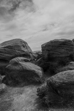 GŁAZY, CZARNO BIAŁE, PEAK DISTRICT, UK
