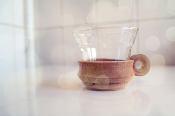 Tasse Tee in der Küche