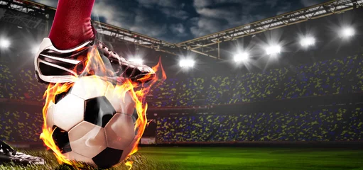 Foto op Plexiglas Voetbal benen van voetbal of voetballer in stadion