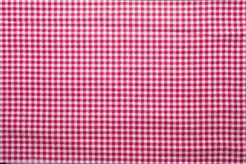 Wrinkled napkin in red and white cage