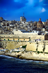 Obraz premium Sea view at the downtown fortress,fisherman's village and the city Valletta,Malta