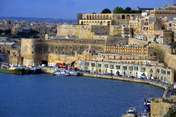 Naklejka premium Sea view at the downtown fortress and the port Valletta,Malta