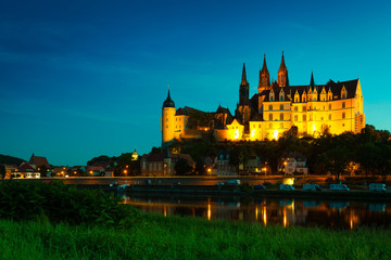 Meißen (Sachsen) an der Elbe bei Nacht