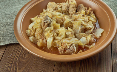 Varza calita cu carne