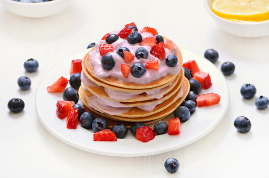 Pancakes with strawberry and blueberry