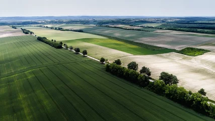 Zelfklevend Fotobehang Luchtfoto landschap vanuit een Hongaars land © janossygergely