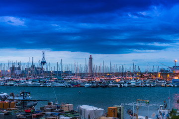 Port de Sète un soir d'orage, Hérault, Languedoc, Occitanie en France