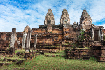 Fototapeta na wymiar Pre Rup temple ruins at Angkor, Cambodia