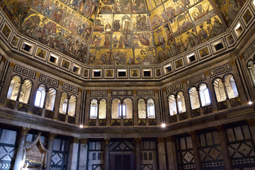 Fototapeta premium Kuppel des Baptisteriums in Florenz von Innen, Mosaik, gold