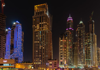 Obraz na płótnie Canvas A view of Dubai Marina at Dusk