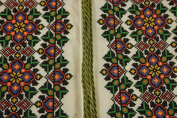 Ukrainian traditional ornaments, the cross-stitching