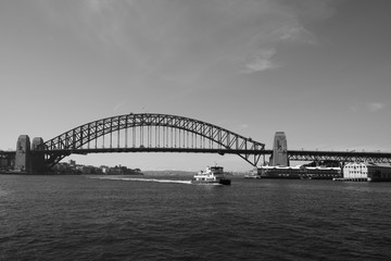 Naklejka premium Widok na most Harbour i operę w Sydney, Australia