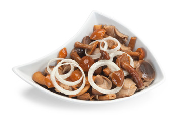 salad with marinated mushrooms and onions