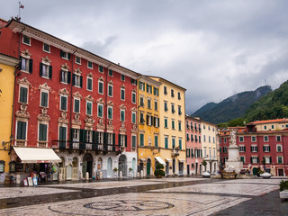 Fototapeta na wymiar Alberica Square in the city of Carrara