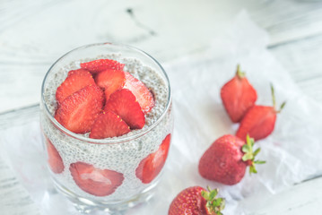 Chia seed puddings with strawberry slices
