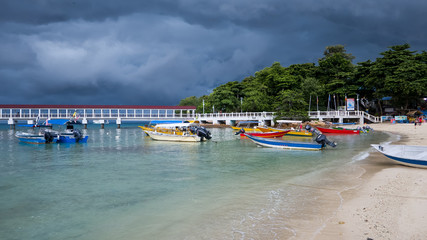Fototapeta na wymiar Stormy weather on tropical beach
