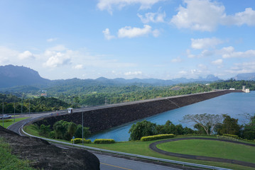 Fototapeta na wymiar ratchaprapha dam