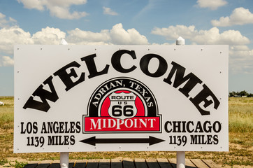 Midpoint of Route 66 