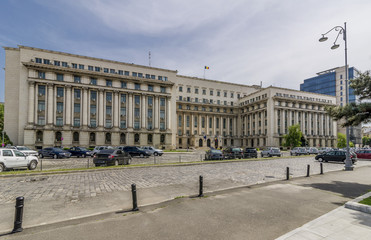 Obraz premium The facade of the Ministry of Internal Affairs of Romania (Ministerul Afacerilor Interne) in Revolution Square, Bucharest, Romania