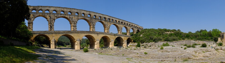 Fototapeta na wymiar Pont Du Gard 