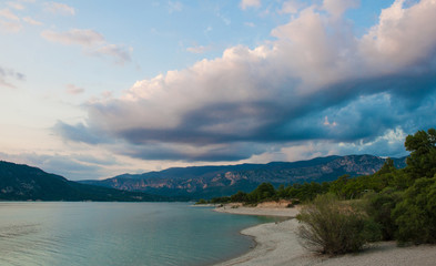 Wolkenformation am Lac de Saint Croix, Provence, Südfrankreich