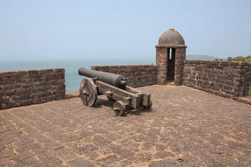 Cercles muraux Travaux détablissement Gun and watchtower at Fort Reis Magos