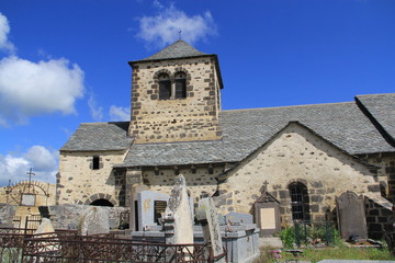 Fototapeta na wymiar église de Dauzat-sur-Vodable, Auvergne