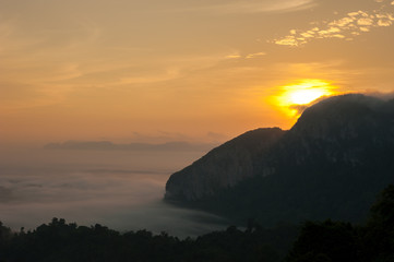 Obraz premium Mountain Mist,Beautiful landscape in the mountains at sunrise,Thailand