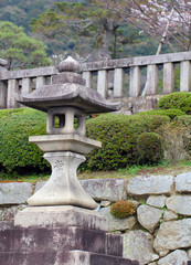 Fototapeta na wymiar Japanese stone lantern