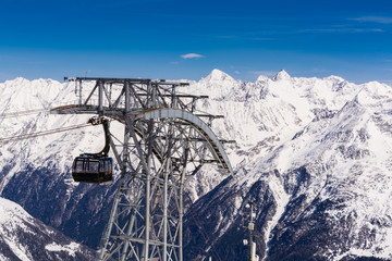 &Ouml;tztaler Alpen und Gondelbahn, Gaislachkogl, S&ouml;lden, Tirol