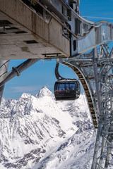 Winterlandschaft und Gondelbahn am Gaislachkogl, S&ouml;lden, Tirol