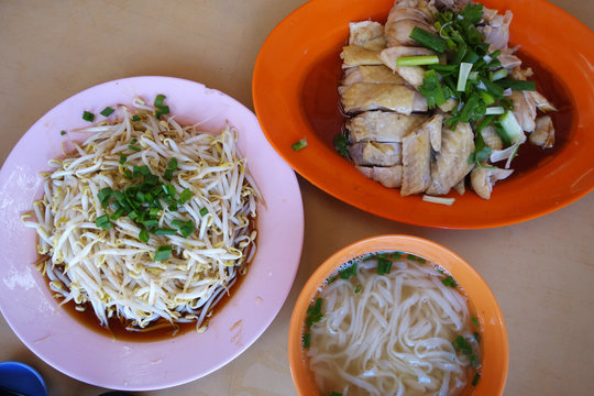 Ipoh Traditional Food Chicken Hor Fun