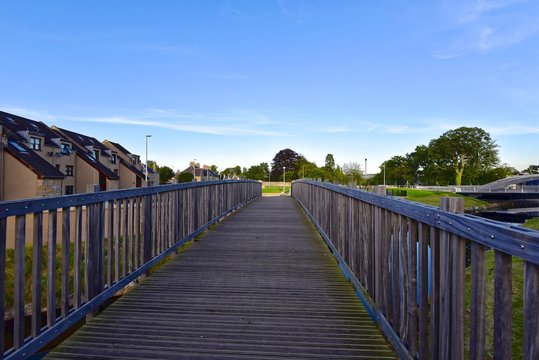 Elgin - Fu&szlig;g&auml;ngerbr&uuml;cke &uuml;ber River Lossie